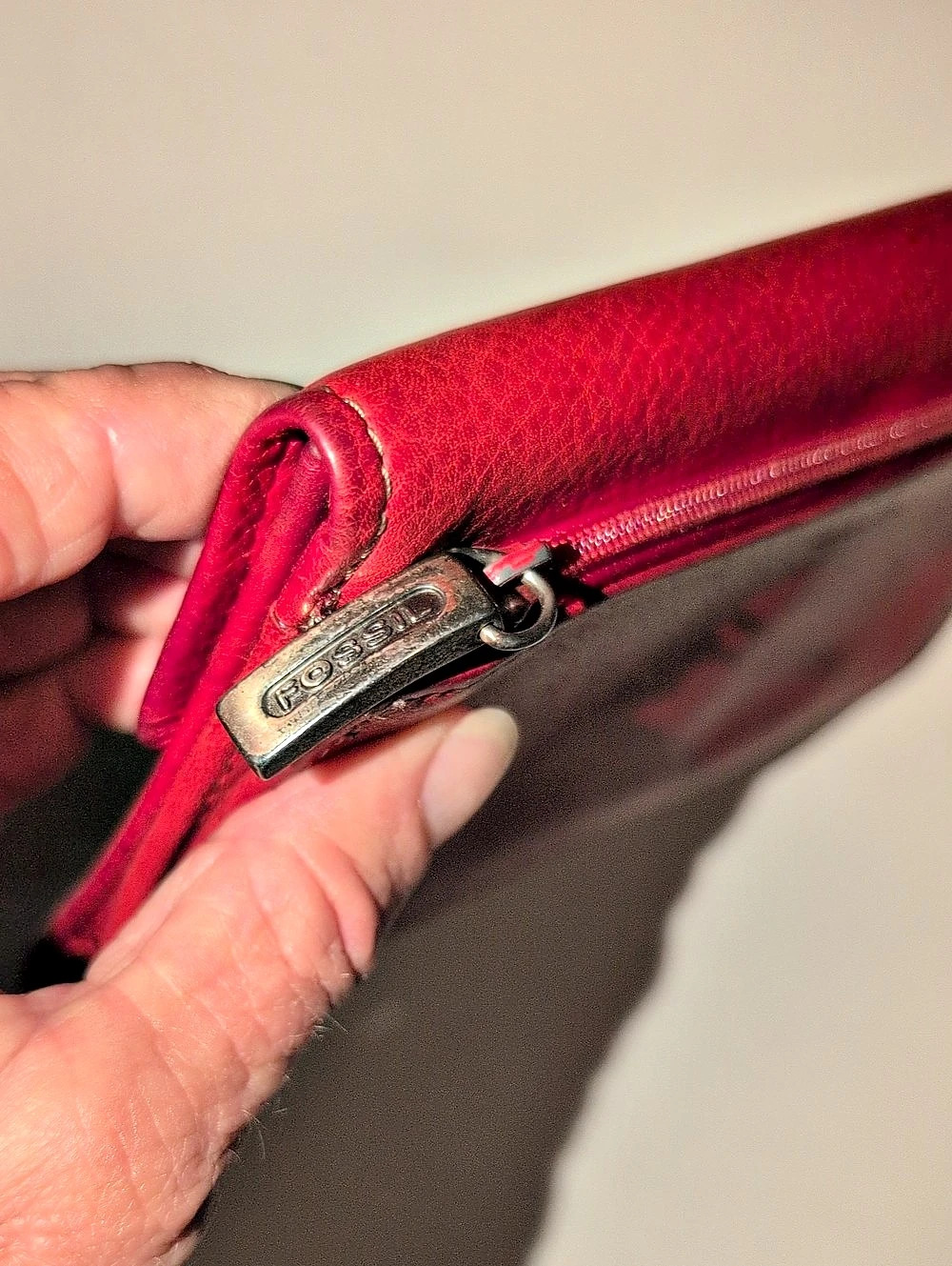 Fossil Red Wallet - Picture 9 of 13